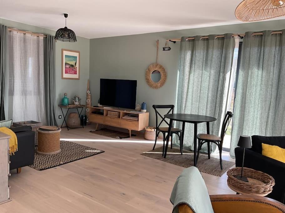 L'Elegante Confort, Clim & Vue Imprenable Bassillac Dış mekan fotoğraf